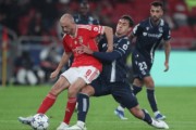 11-0！西甲劲旅虎口夺食+力压三冠王登顶，欧冠2冠王